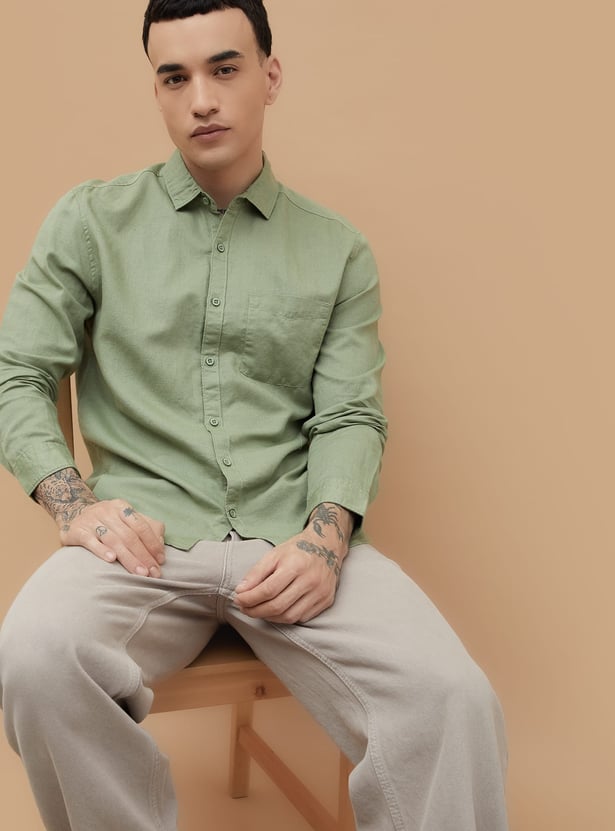 FAME FOREVER Solid Slim Fit Shirt