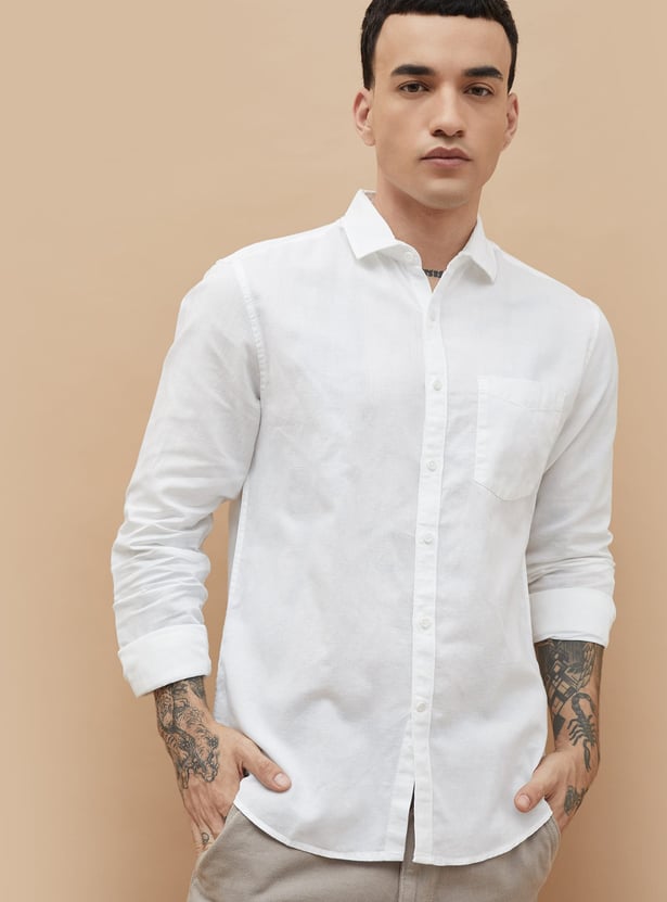 FAME FOREVER Solid Slim Fit Shirt