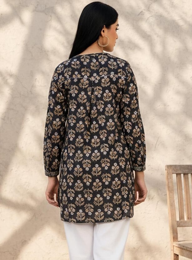 W Printed Straight Kurti