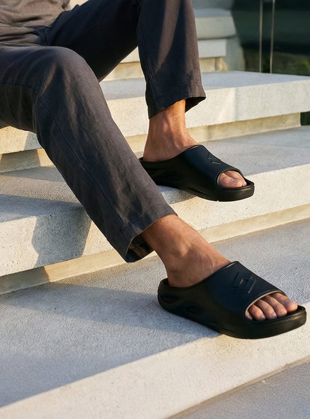 LOTTO Embossed Sliders
