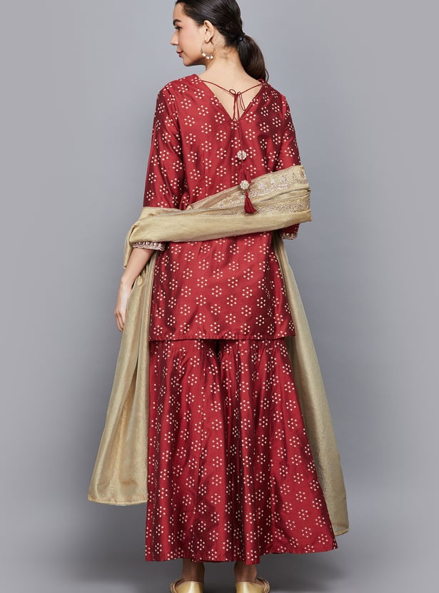 W Embellished Yoke Straight Kurti Set
