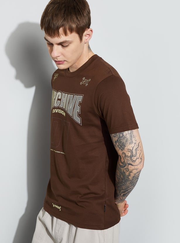 FAME FOREVER Typographic Print T-shirt