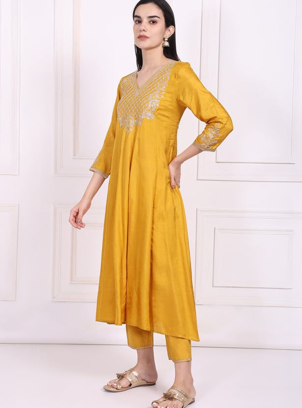 W Embroidered Straight Kurta Set