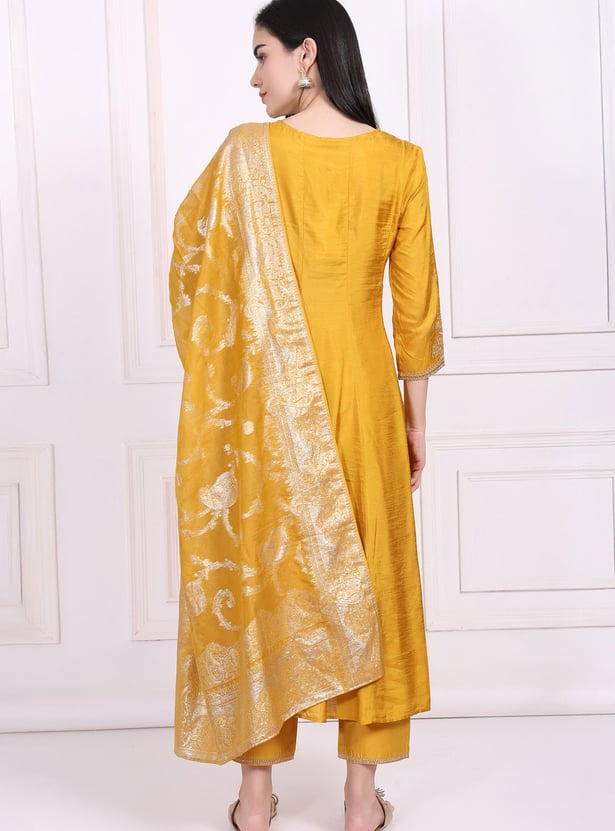 W Embroidered Straight Kurta Set