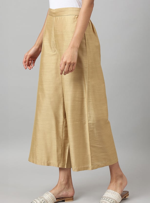 W Solid Palazzo