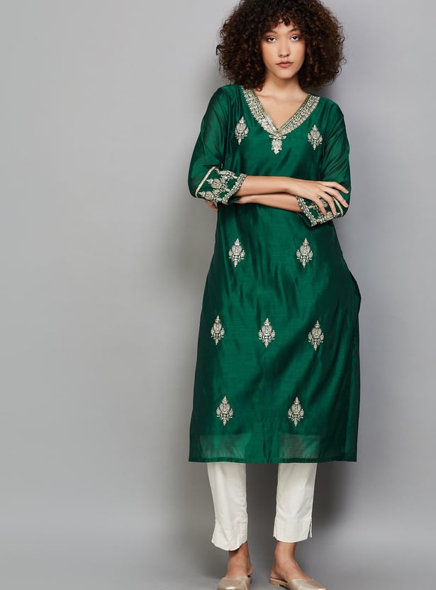 W Embroidered Motif Straight Kurta