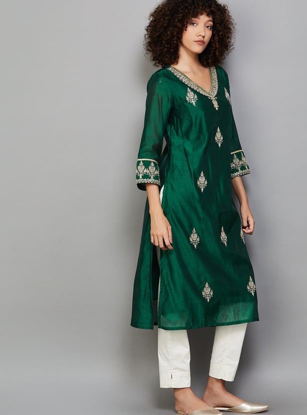 W Embroidered Motif Straight Kurta