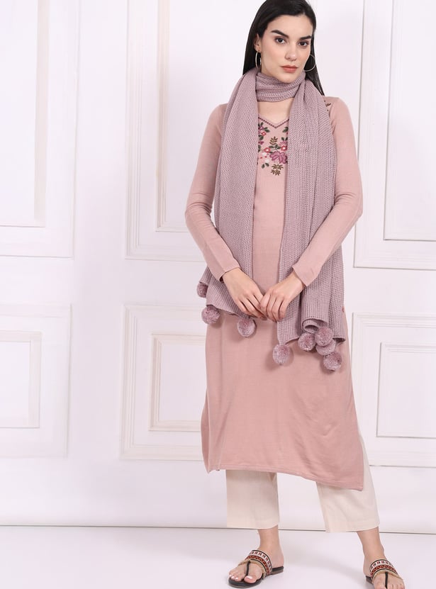W Knitted Shawl