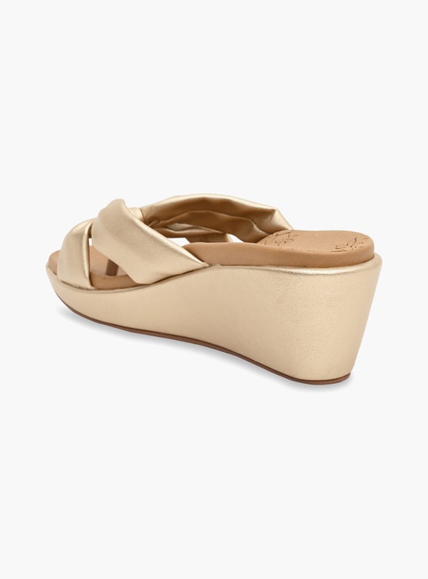 ROCIA Textured Wedges