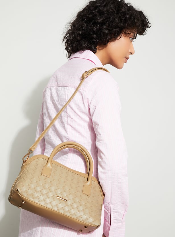 GINGER Textured Handheld Bag