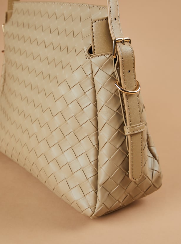 GINGER Textured Shoulder Bag