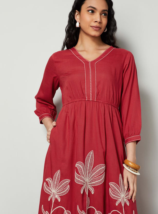 COLOUR ME Embroidered Midi Dress