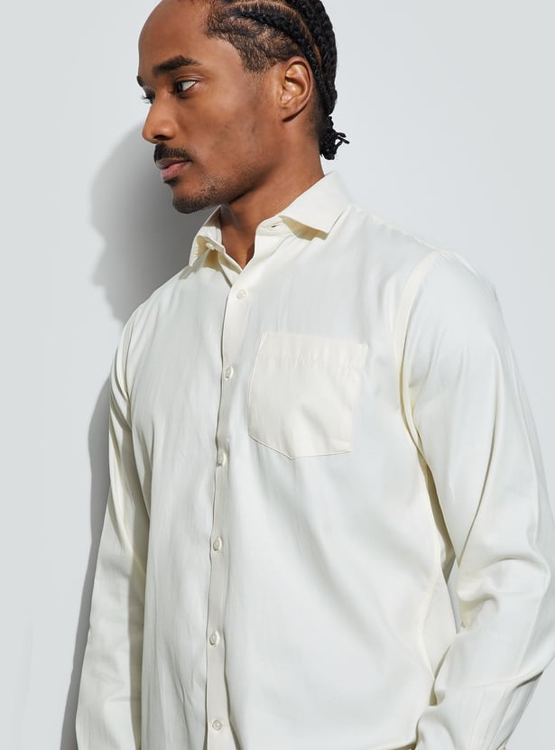 CODE Solid Regular Fit Formal Shirt