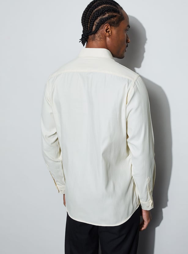 CODE Solid Regular Fit Formal Shirt