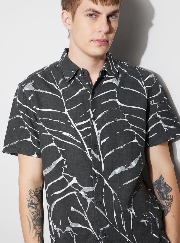 FAME FOREVER Printed Smart Fit Shirt