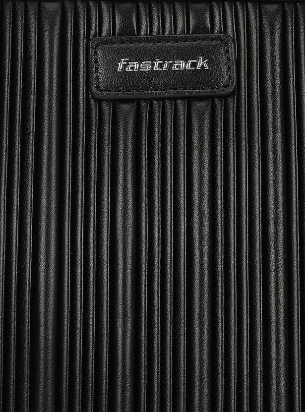 FASTRACK Pleated Handheld Bag