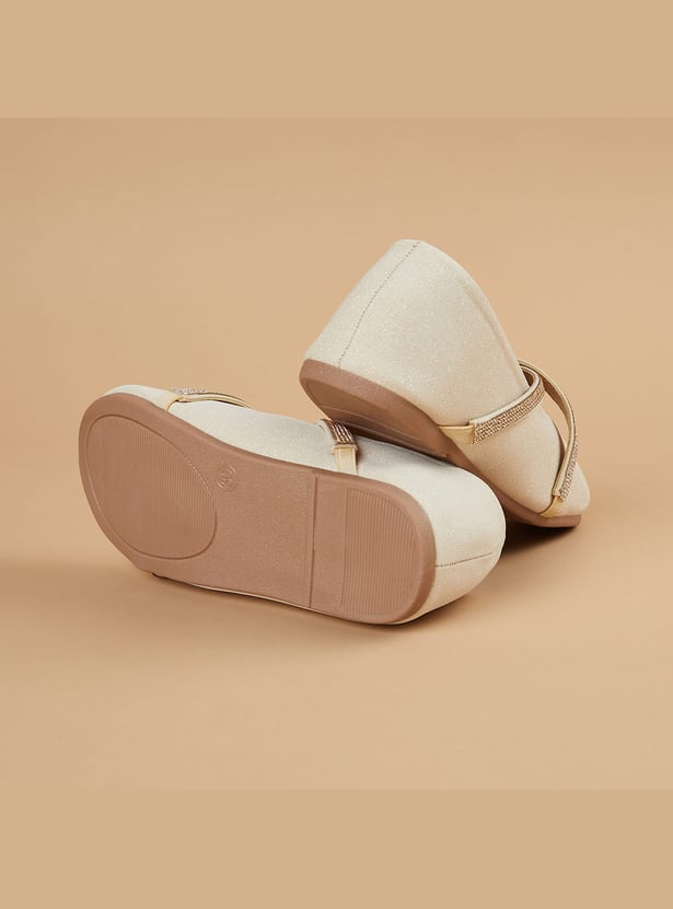 FAME FOREVER Girls Solid Ballerinas