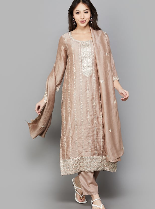 LIBAS Embroidered Kurta Set