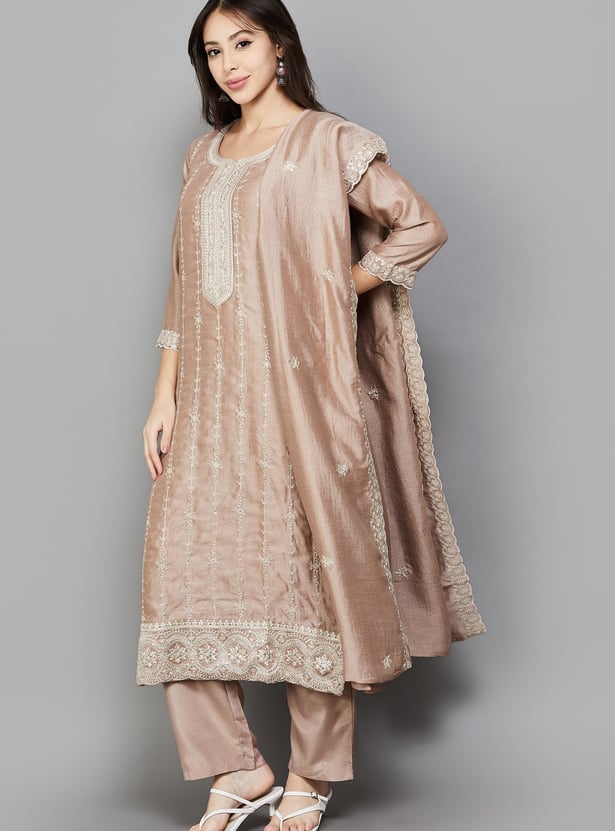 LIBAS Embroidered Kurta Set