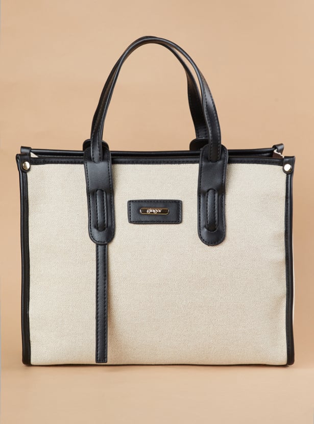 GINGER Textured Handheld Bag