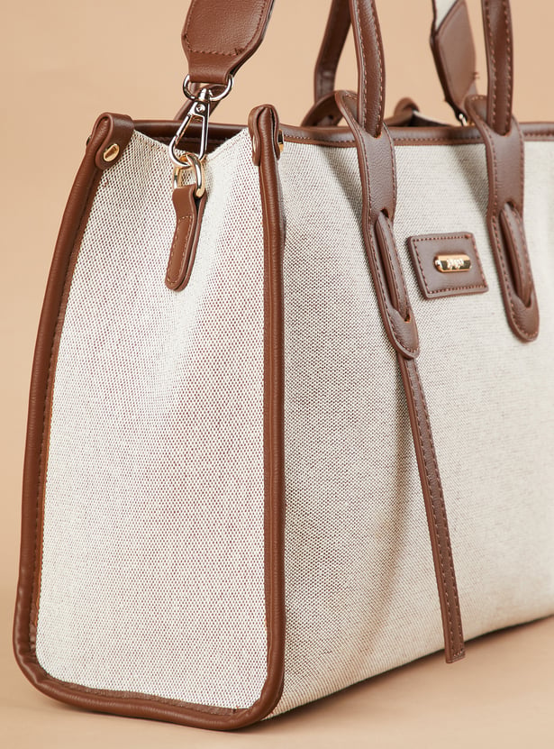 GINGER Textured Handheld Bag