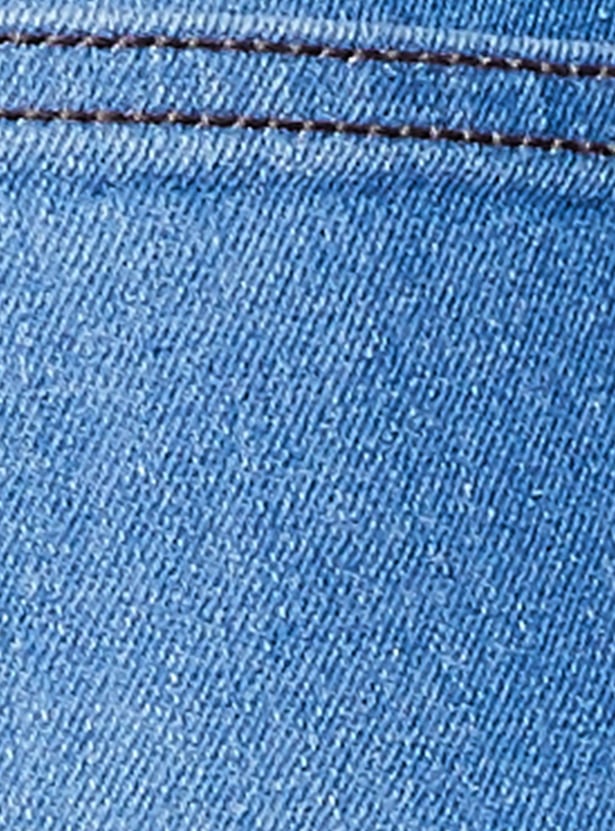 FAME FOREVER Light Wash Slim Fit Jeans