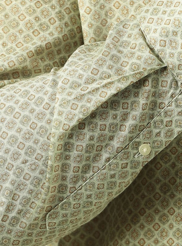 V DOT Printed Slim Fit Shirt