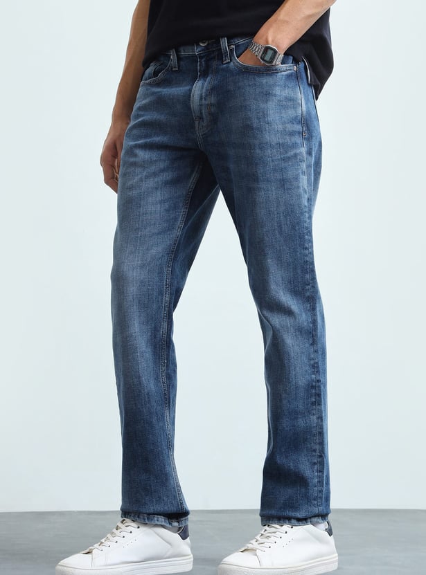 FLYING MACHINE Washed Freddie F77 Jeans (Slim Straight)