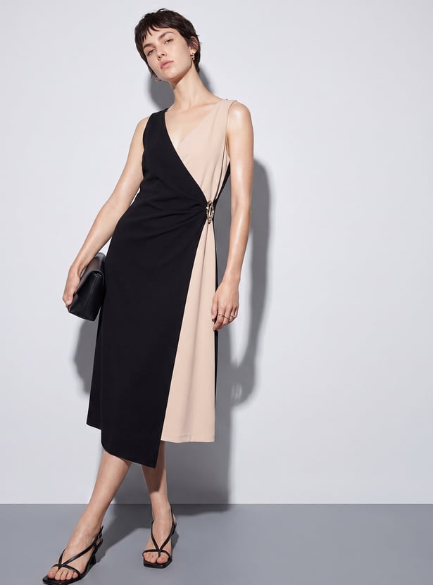 CODE Ring Detail Midi Dress