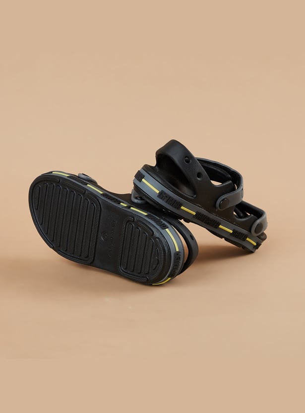 FAME FOREVER Boys Colourblock Floaters