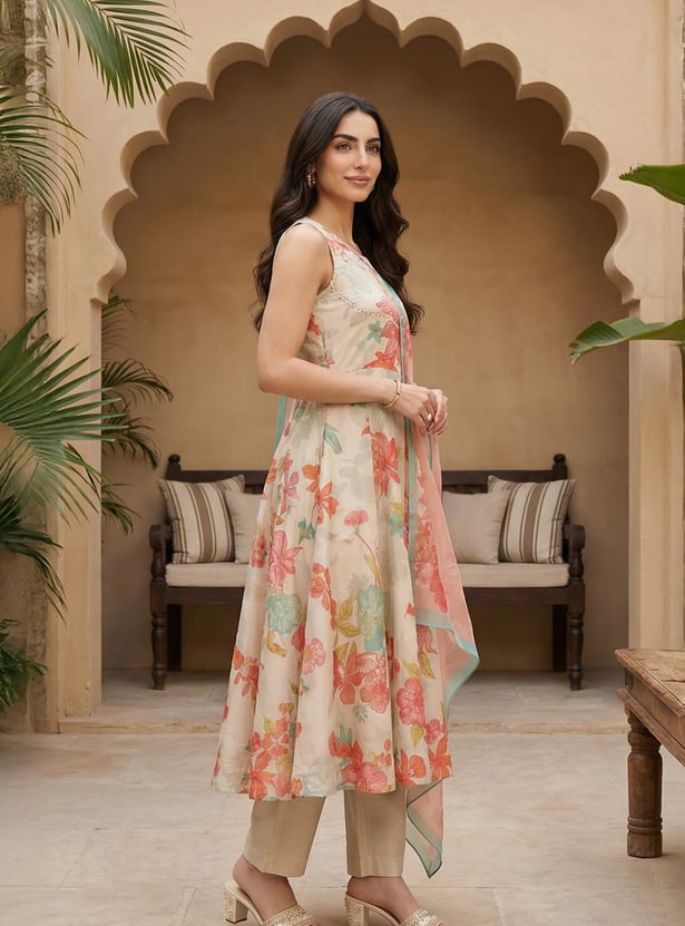 W Floral Print Straight Kurta Set