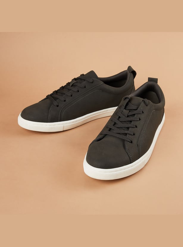 FORCA Solid Lace-Up Shoes