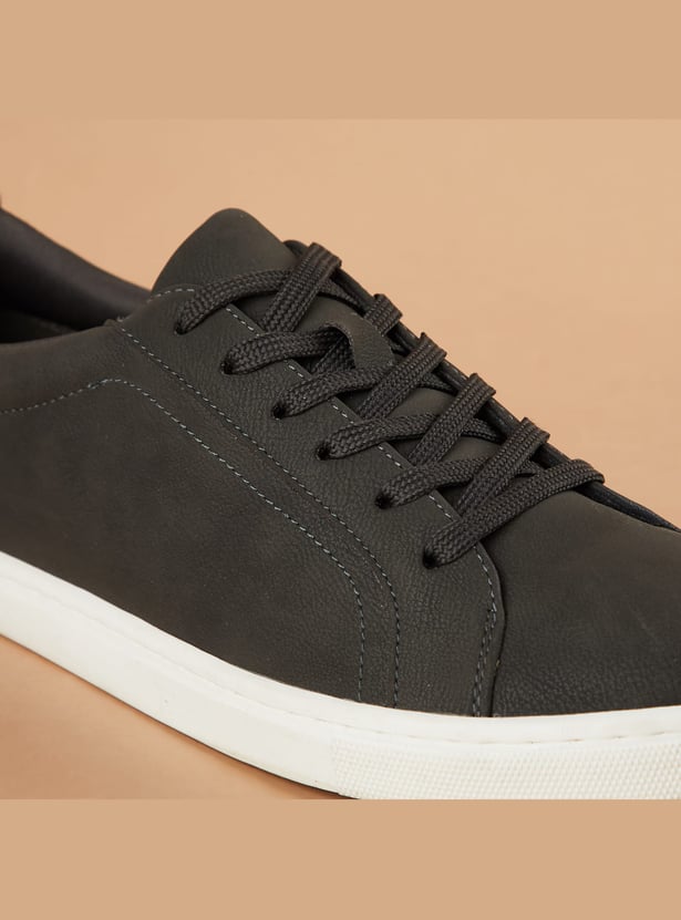 FORCA Solid Lace-Up Shoes