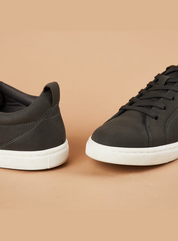 FORCA Solid Lace-Up Shoes
