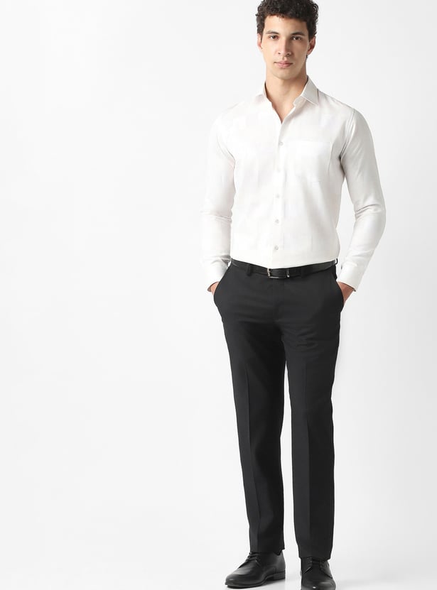 VAN HEUSEN Solid Slim Straight Formal Trousers