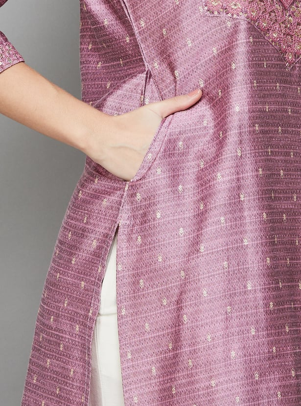 SPAN Embroidered Straight Kurta