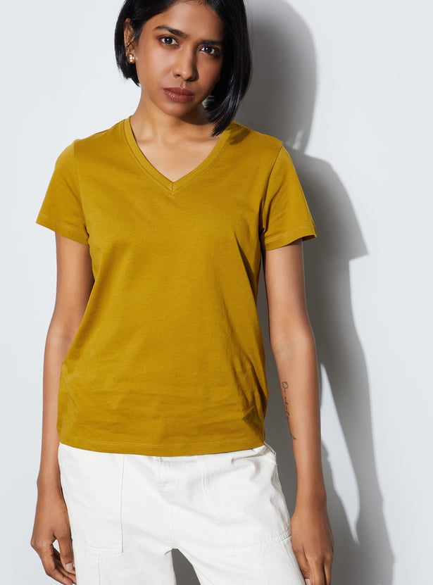 FAME FOREVER Solid V-Neck T-shirt