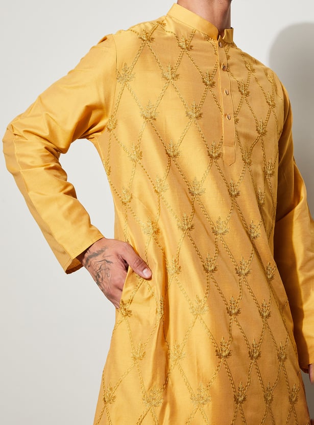 MELANGE Embroidered Straight Kurta