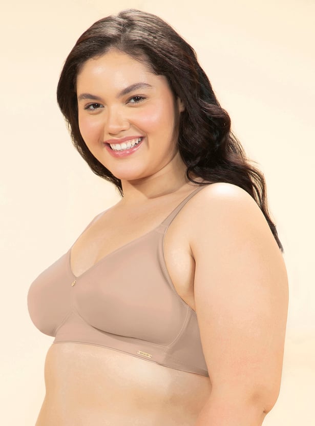 AMANTE Non-Padded Non-Wired Seamed Minimizer Bra