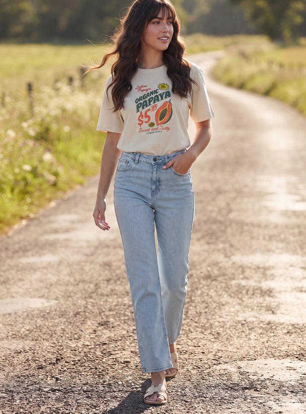 FAME FOREVER Solid Straight Fit Jeans