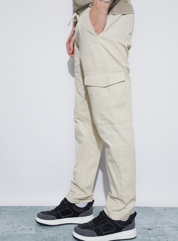 FAME FOREVER Solid Regular Fit Trousers
