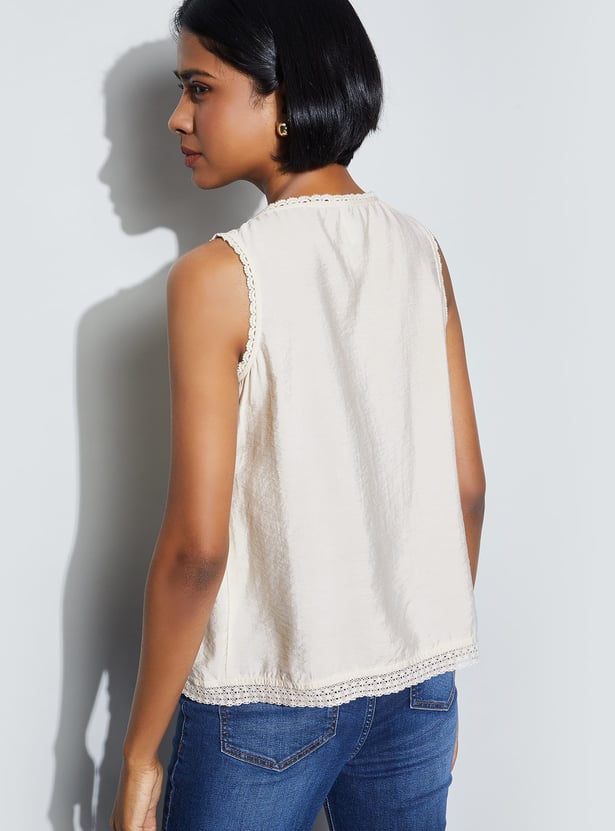 FAME FOREVER Solid Sleeveless Button Top