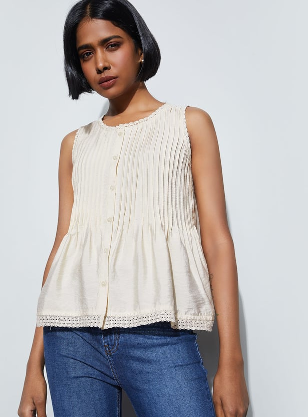 FAME FOREVER Solid Sleeveless Button Top