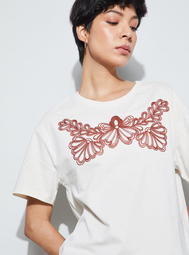 FAME FOREVER Embroidered T-shirt