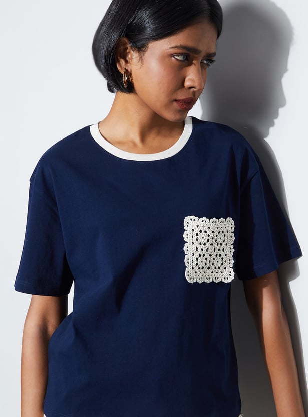 FAME FOREVER Crochet Pocket T-shirt