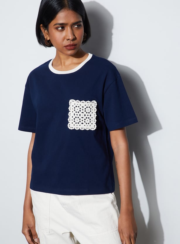 FAME FOREVER Crochet Pocket T-shirt