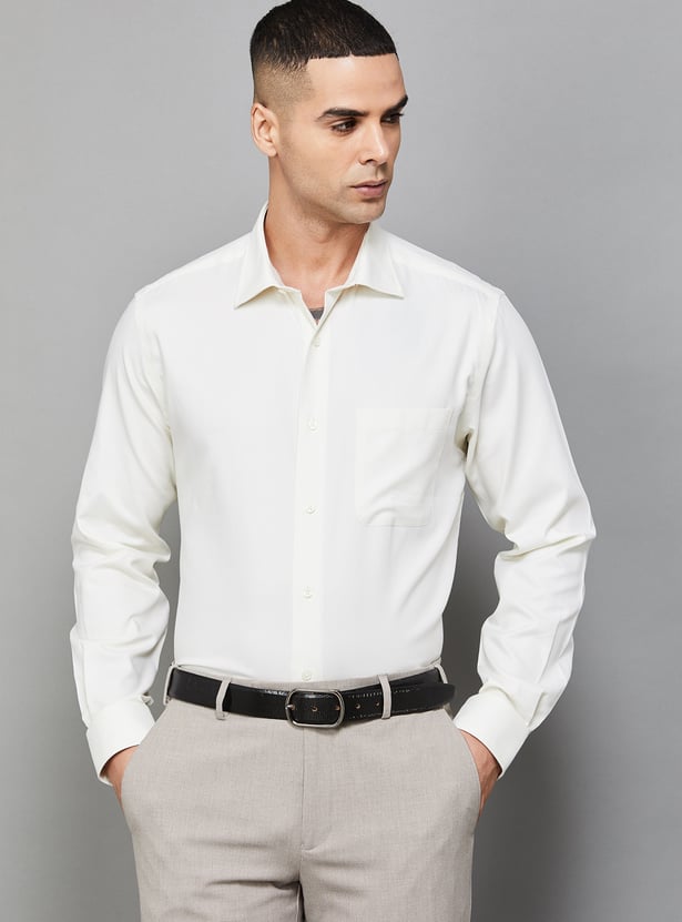PARK AVENUE Solid Regular Fit Formal Shirt
