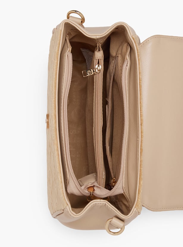 CAPRESE Textured Handheld Bag
