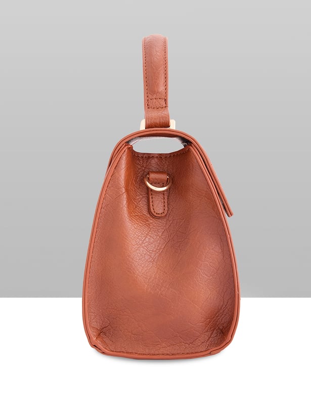 CAPRESE Textured Handheld Bag
