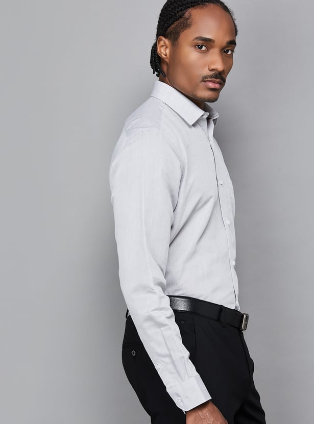 VAN HEUSEN Solid Custom Fit Formal Shirt